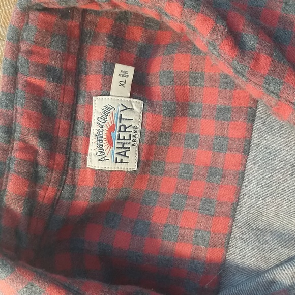 Faherty Flannel - Picture 2 of 6